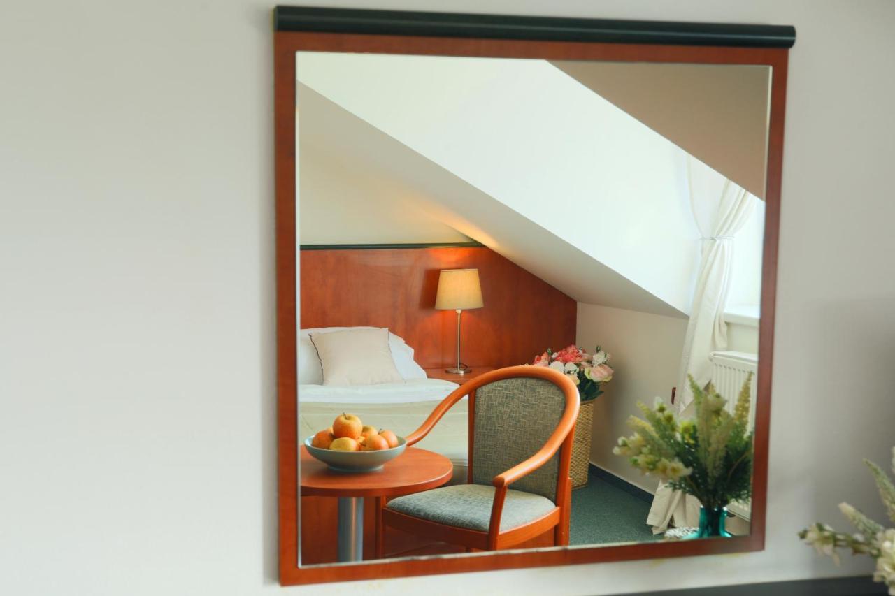 Hotel Brada Jičín Zewnętrze zdjęcie