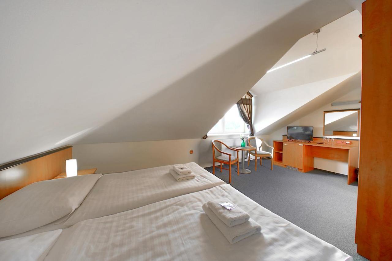 Hotel Brada Jičín Zewnętrze zdjęcie